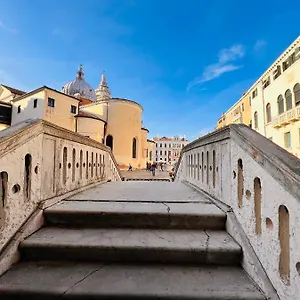 https://palazzo-malipiero.hotelinveneto.com